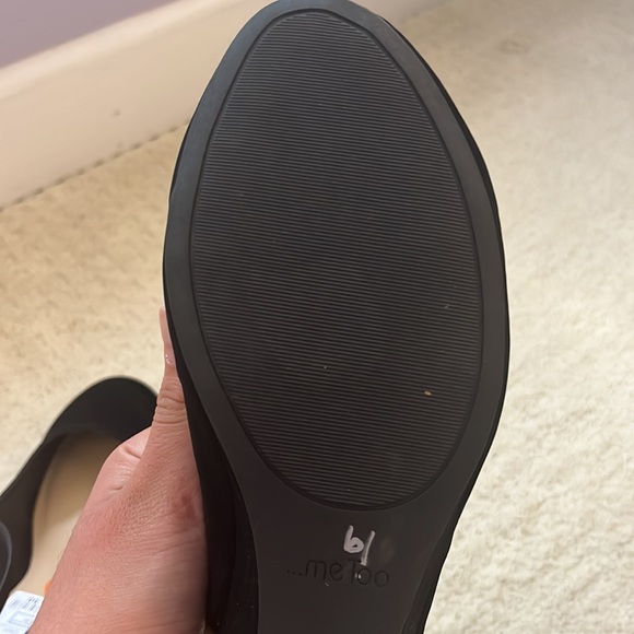 SOLD - NWT Black Me Too Wedge Strap Heels Size 11W **DO NOT BUY** - Picture 6 of 7